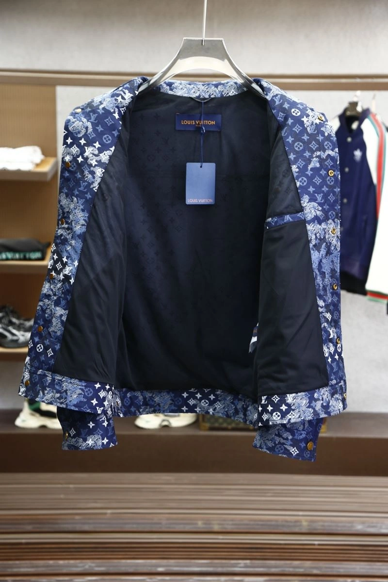 Durable Louis Vuitton Outwear 135836