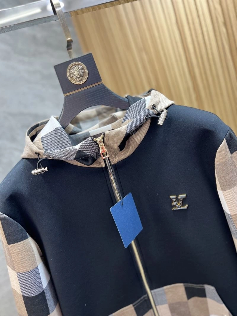 Louis Vuitton Outwear OnTrend 135834