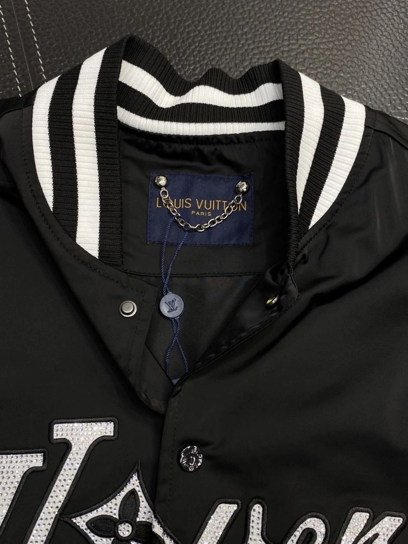 Louis Vuitton Outwear SmartChoice 135829