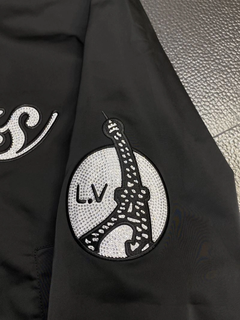 Louis Vuitton Outwear SmartChoice 135829