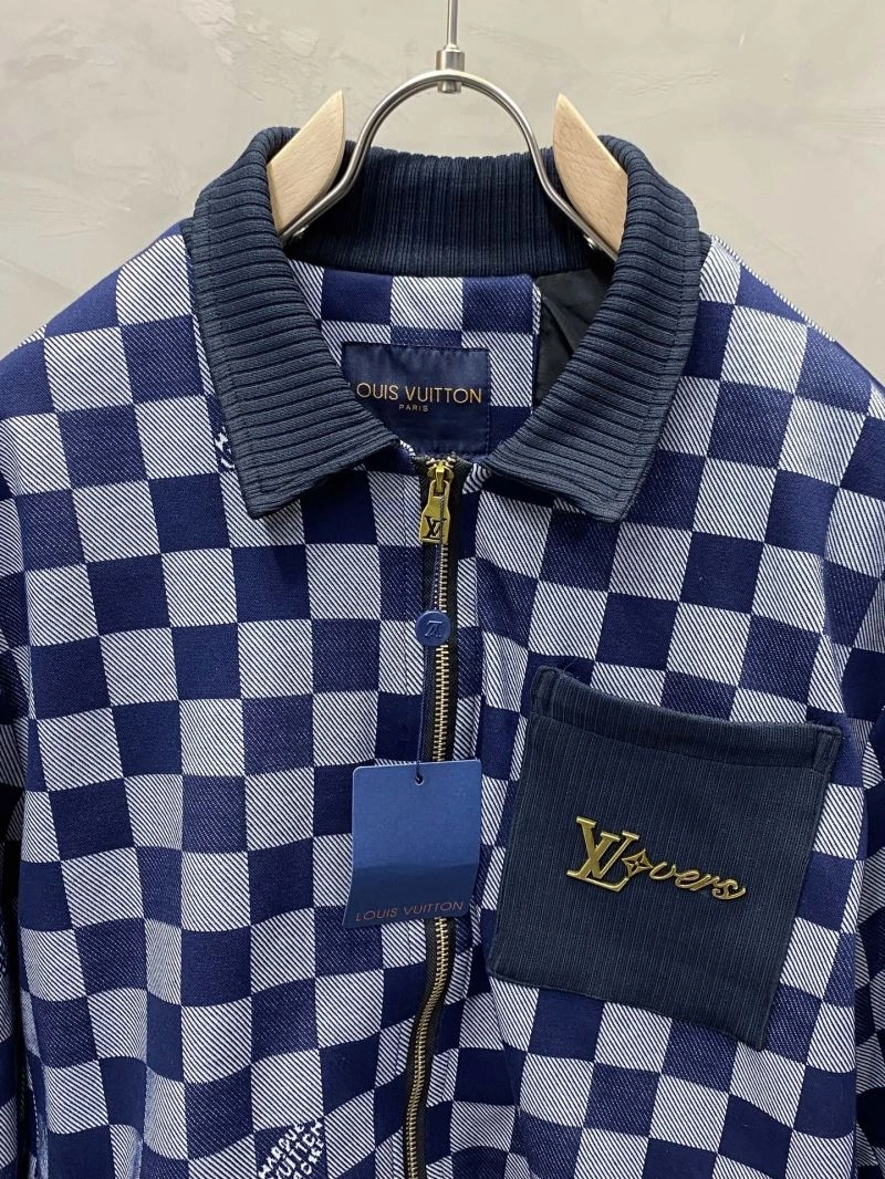 Louis Vuitton Outwear Sleek 135825