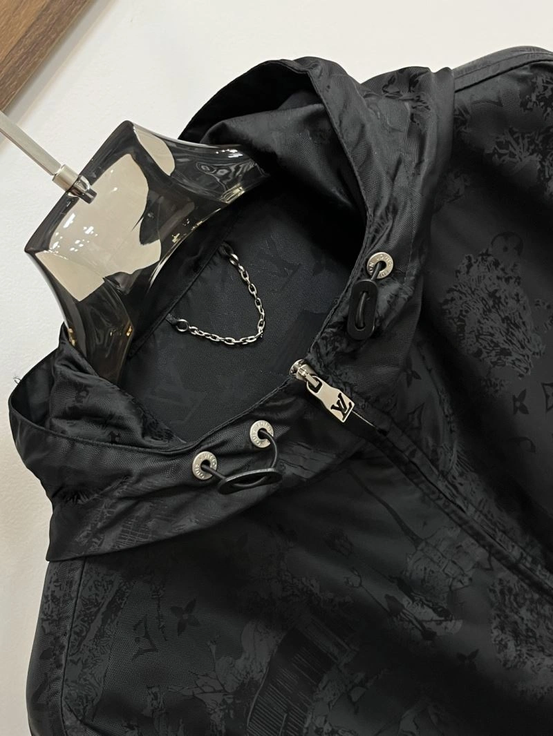 Louis Vuitton Outwear Lightweight 135827