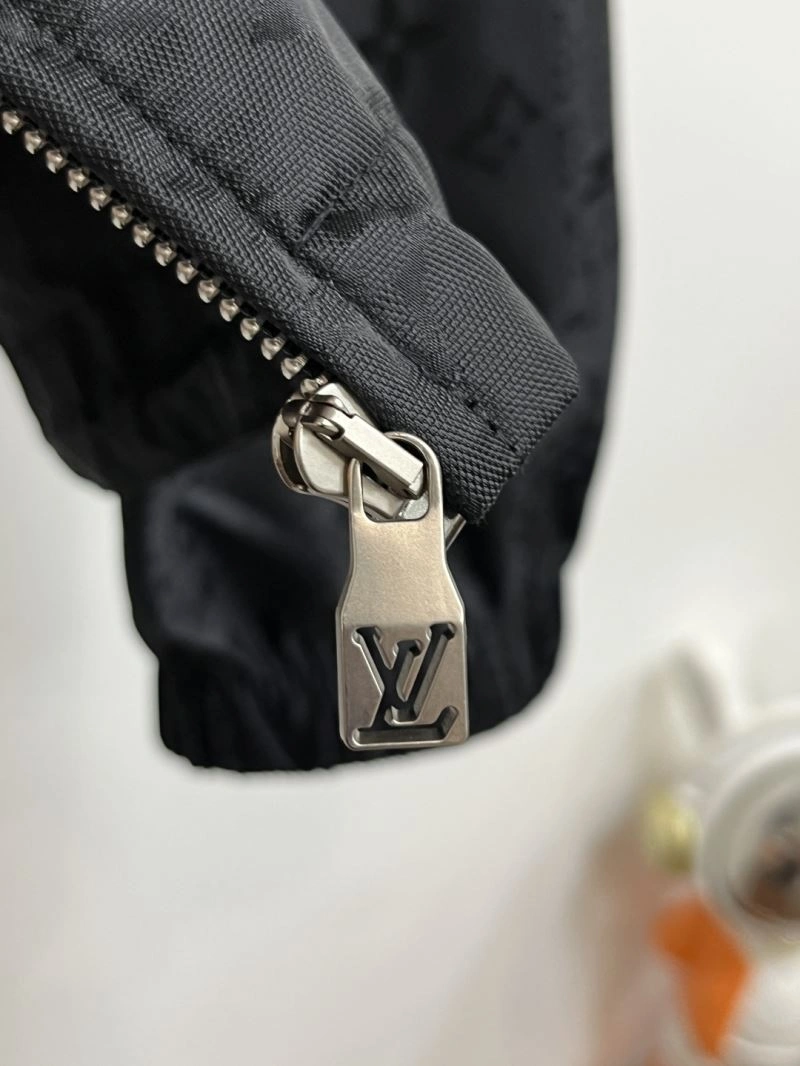 Louis Vuitton Outwear Lightweight 135827