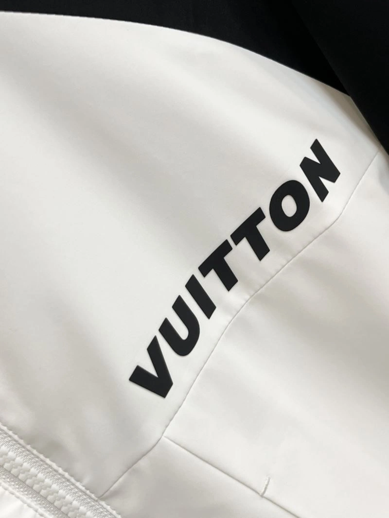 Louis Vuitton Outwear SmoothTexture 135830