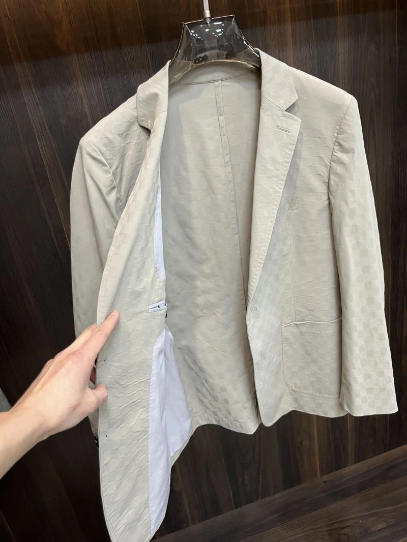 Louis Vuitton Outwear FlexibleFit 135819