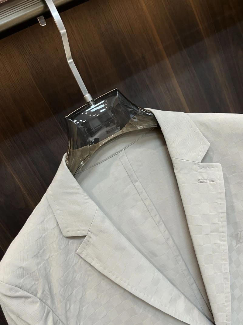 Louis Vuitton Outwear FlexibleFit 135819