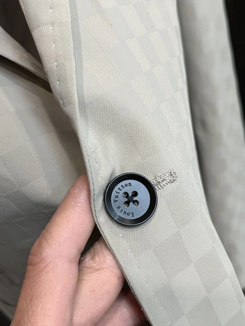 Louis Vuitton Outwear FlexibleFit 135819