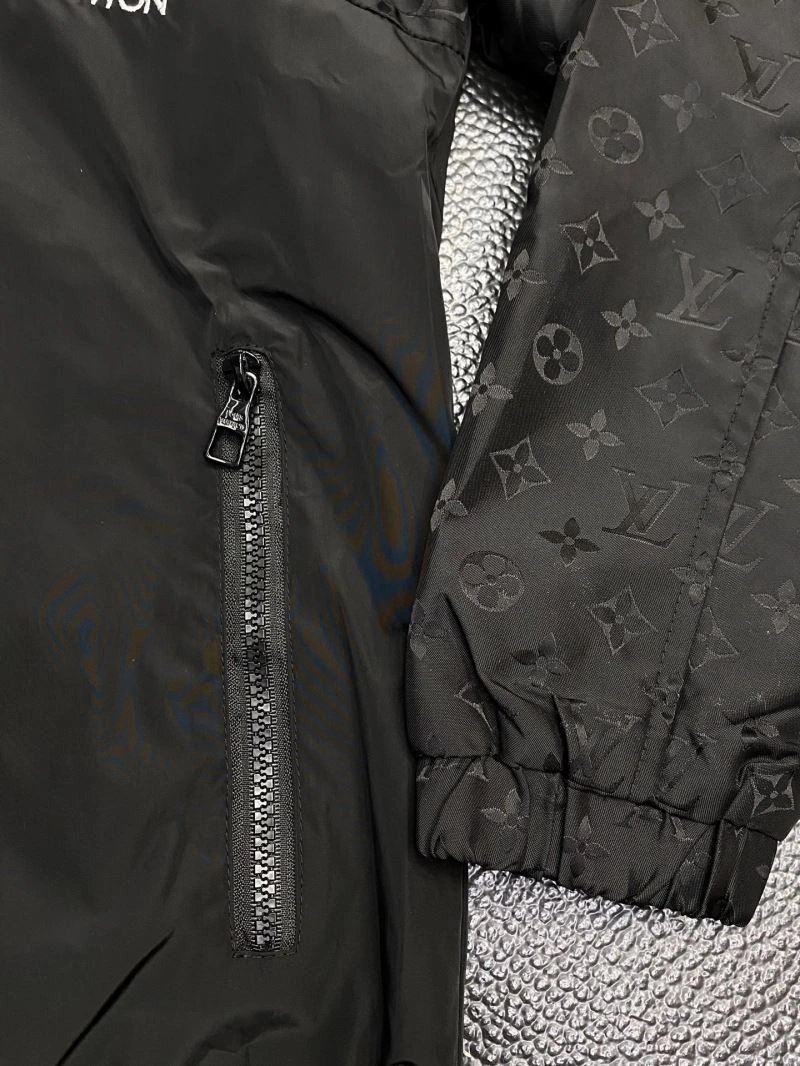 Louis Vuitton Outwear ZipUp 135828