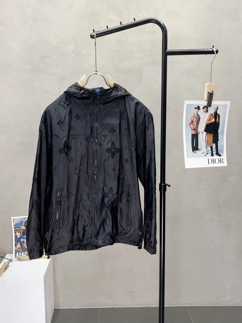 StreetReady Louis Vuitton Outwear 135822