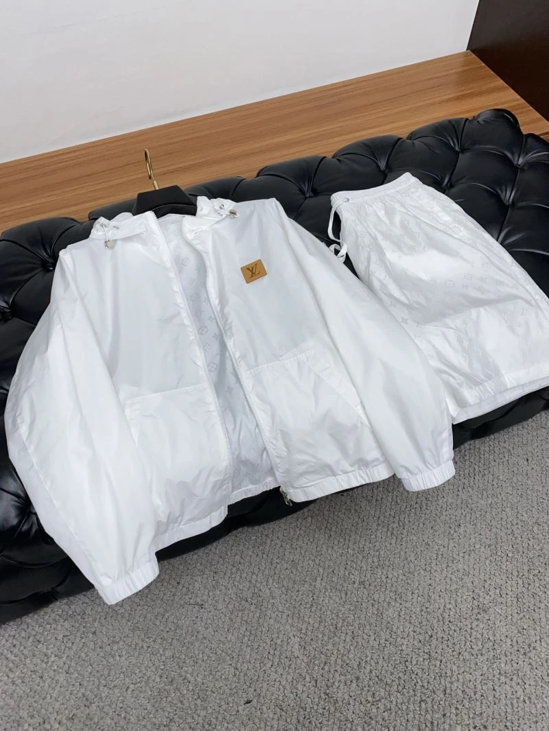Louis Vuitton Outwear OdorResistant 135818