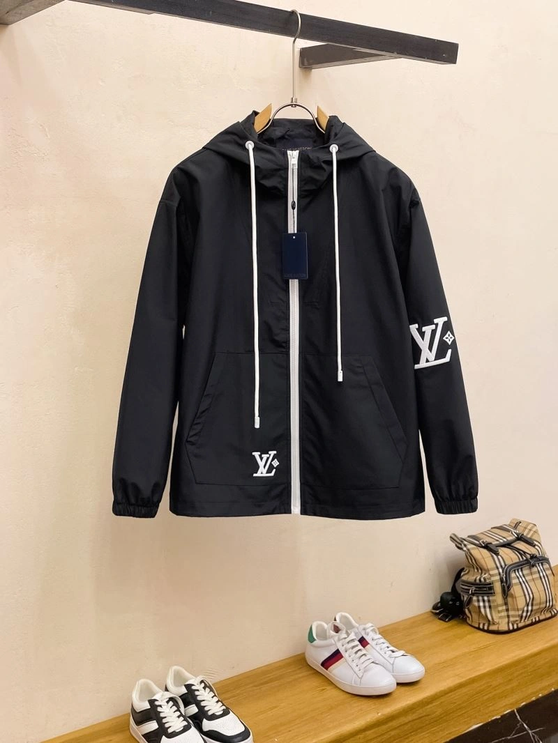 WellDesigned Louis Vuitton Outwear 135823