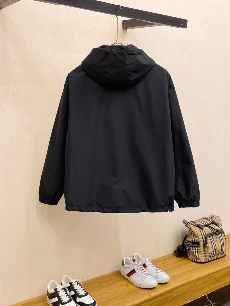 WellDesigned Louis Vuitton Outwear 135823
