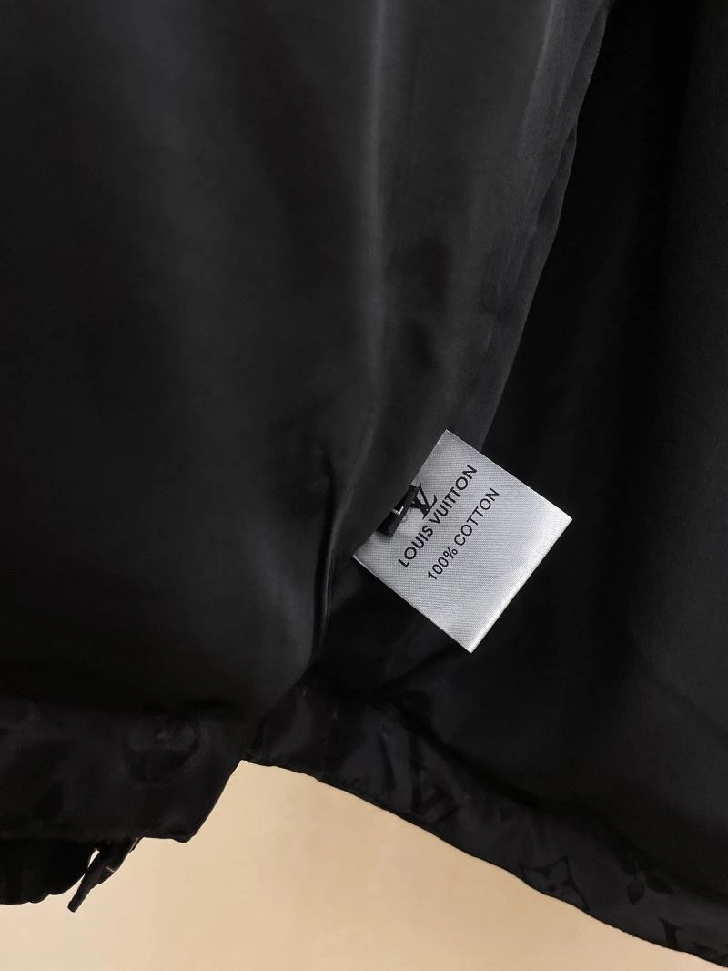 OdorResistant Louis Vuitton Outwear 135876