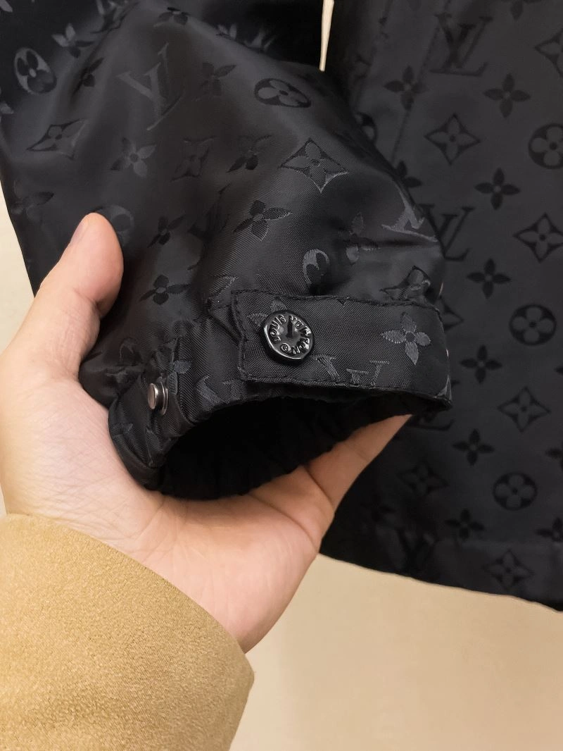 OdorResistant Louis Vuitton Outwear 135876