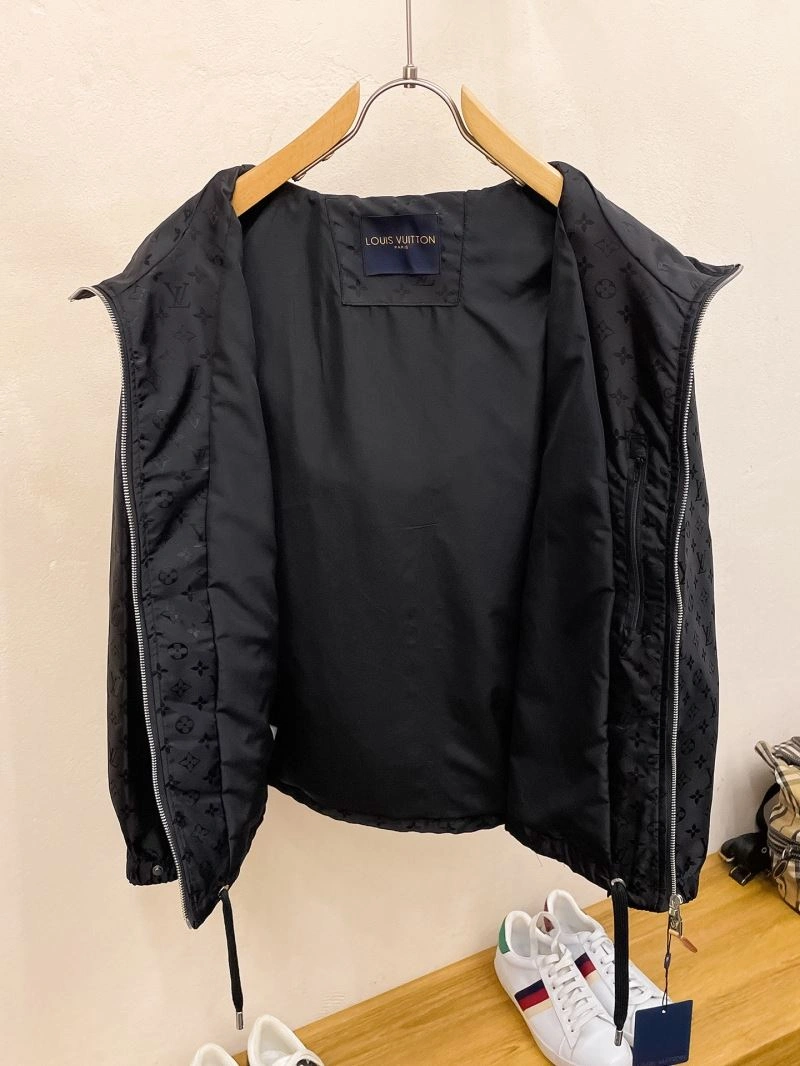 OdorResistant Louis Vuitton Outwear 135876