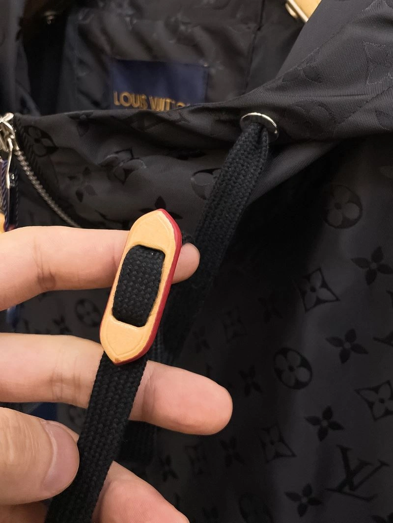 OdorResistant Louis Vuitton Outwear 135876