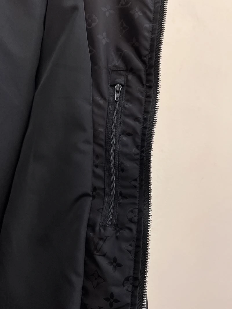 OdorResistant Louis Vuitton Outwear 135876