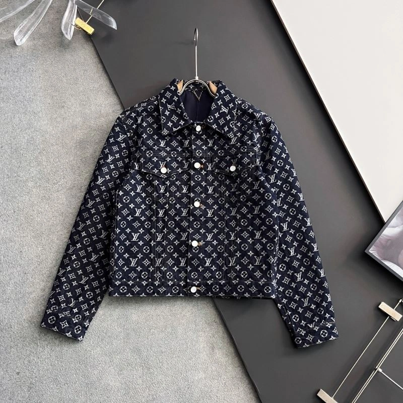 Louis Vuitton Outwear Effortless 135801