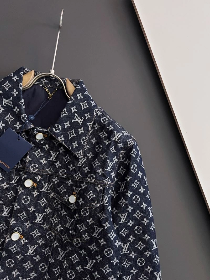Louis Vuitton Outwear Effortless 135801