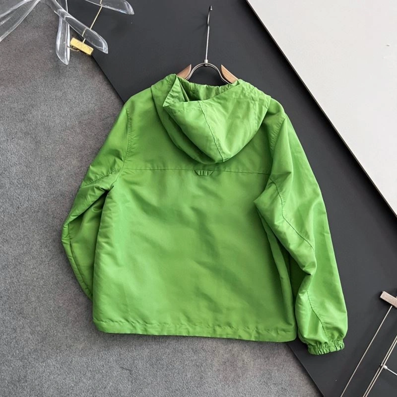 Stretchable Louis Vuitton Outwear 135800