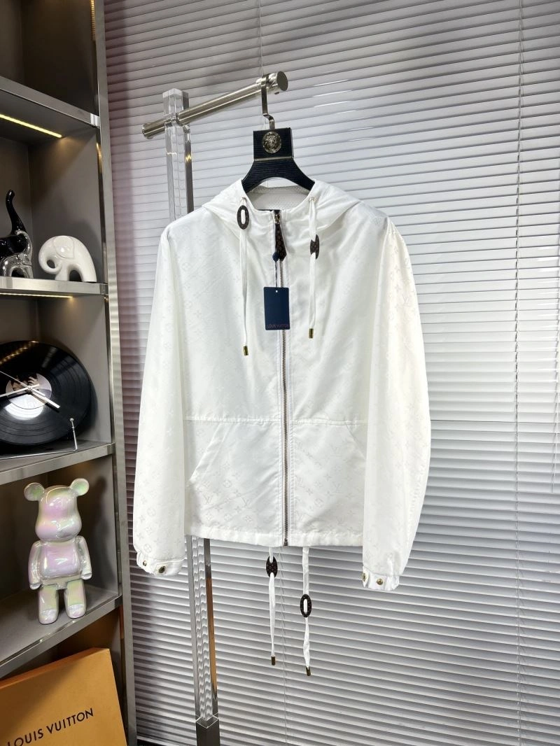 Casual Louis Vuitton Outwear 135806