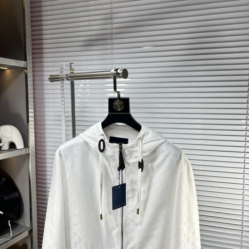 Casual Louis Vuitton Outwear 135806
