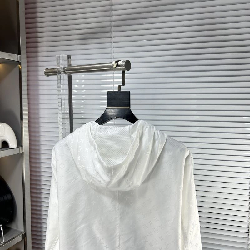 Casual Louis Vuitton Outwear 135806