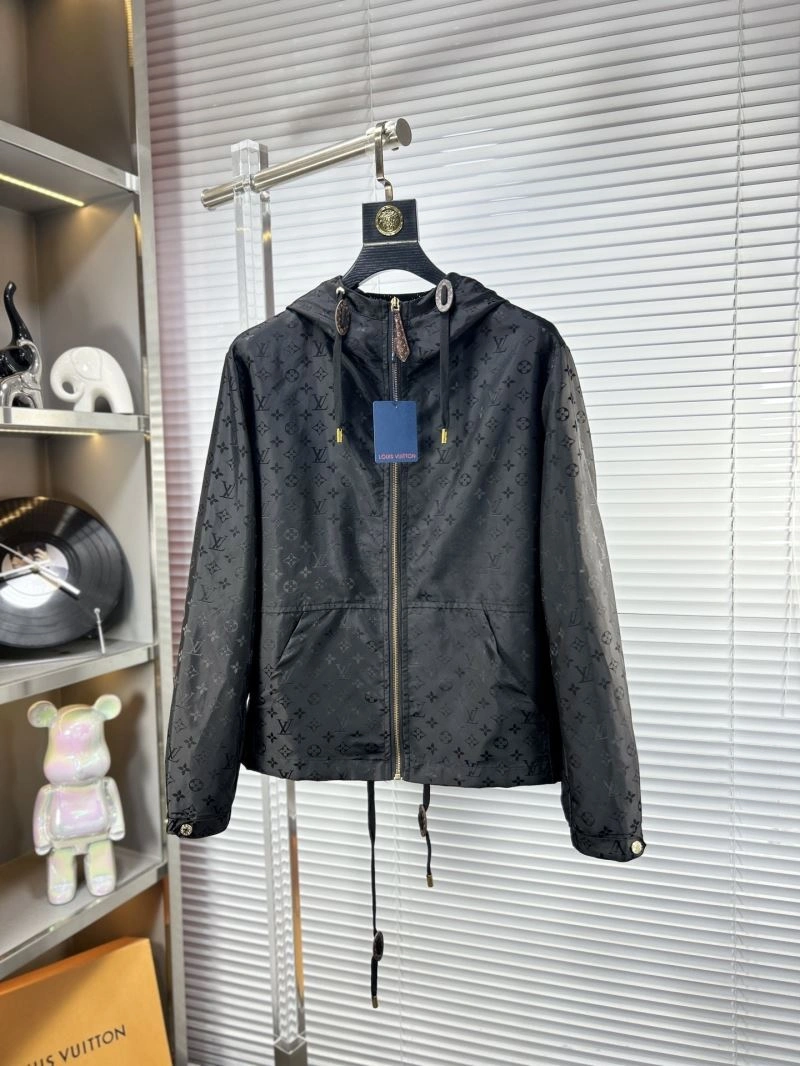 WaterResistant Louis Vuitton Outwear 135802
