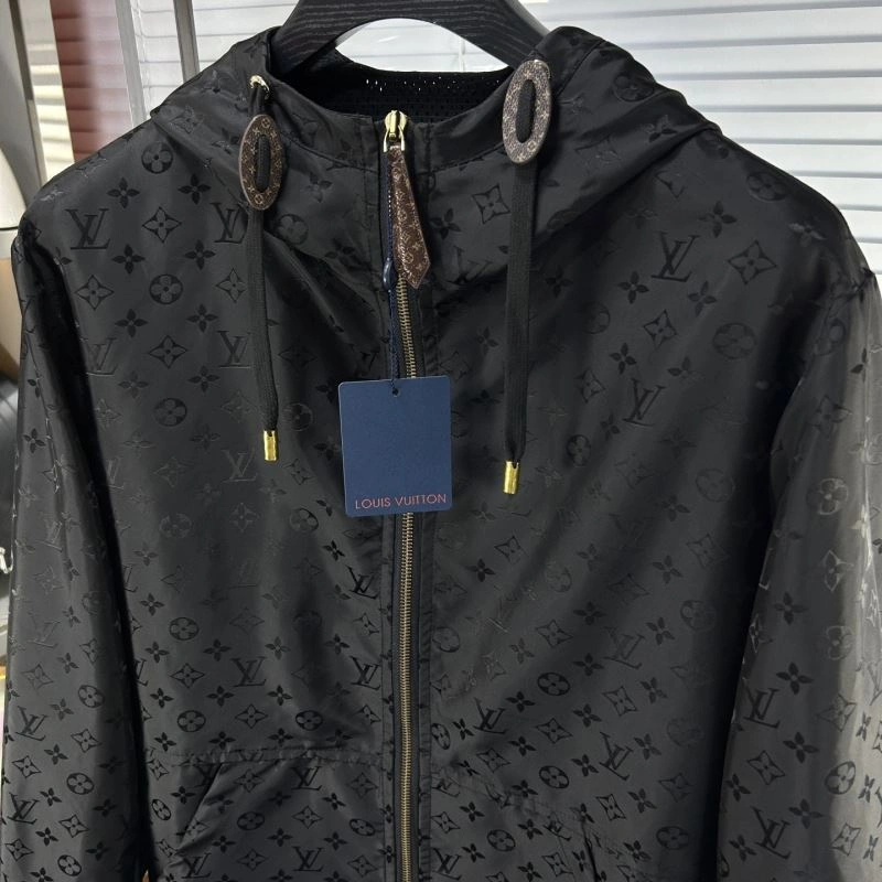 WaterResistant Louis Vuitton Outwear 135802