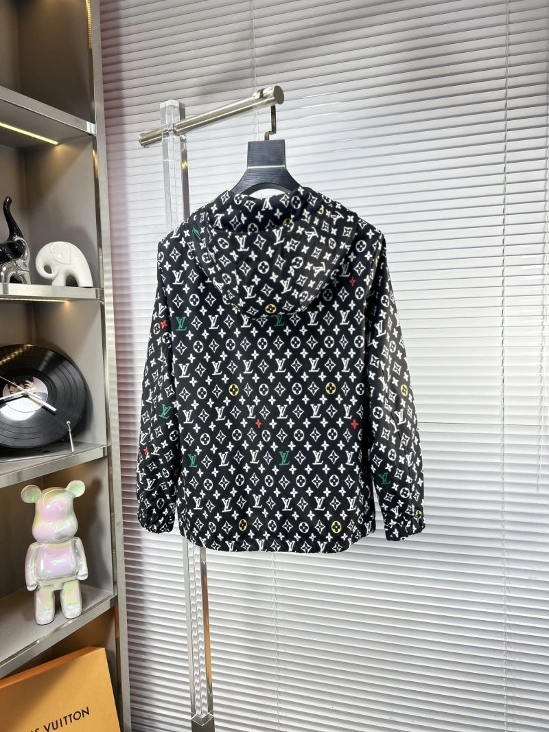 Fashionable Louis Vuitton Outwear 135809