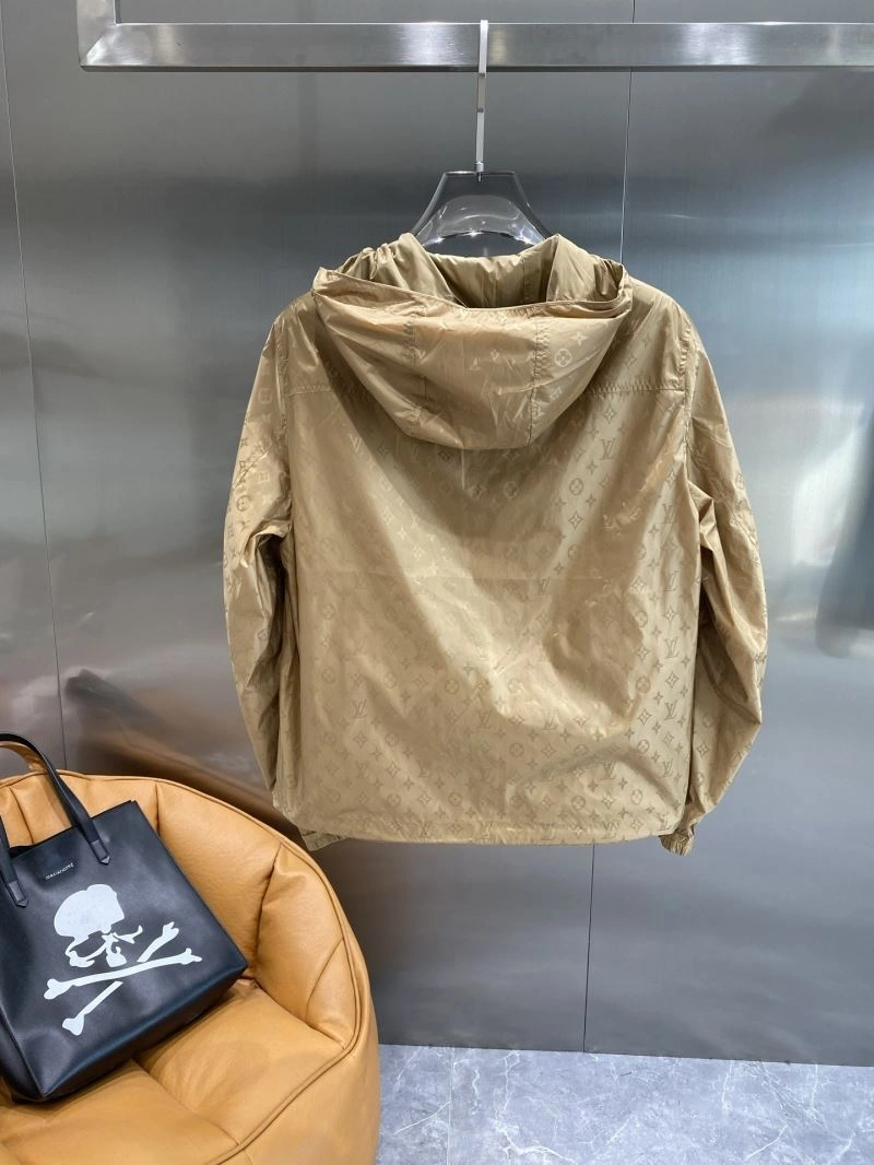 UrbanStyle Louis Vuitton Outwear 135795
