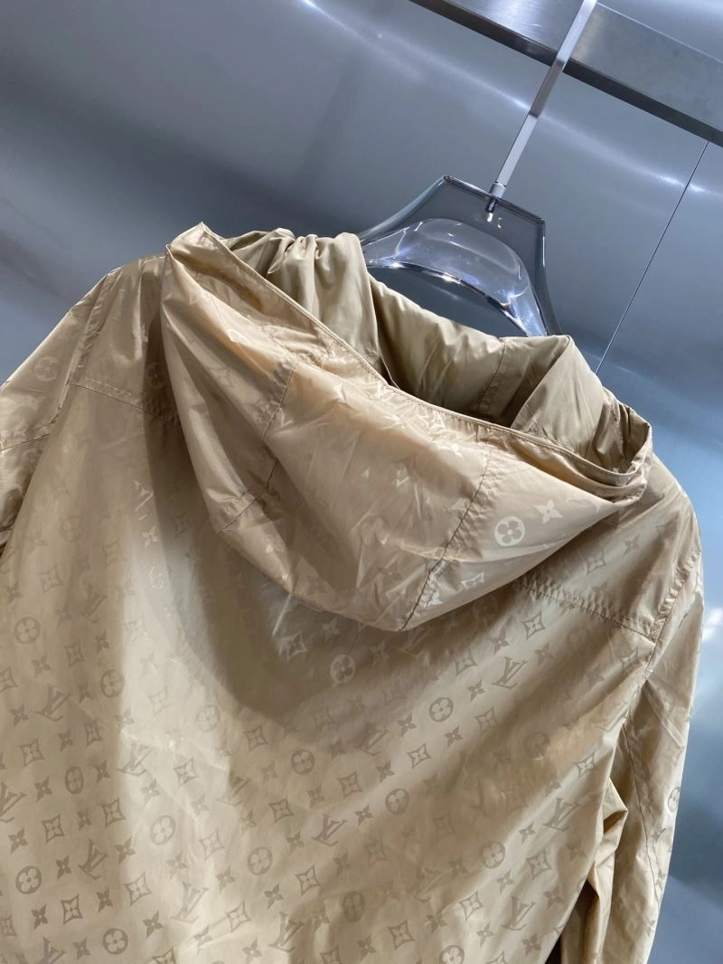 UrbanStyle Louis Vuitton Outwear 135795