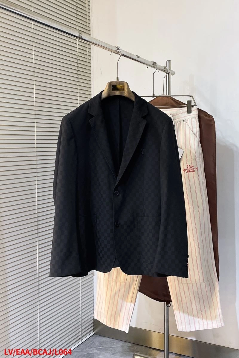Casual Louis Vuitton Outwear 134945