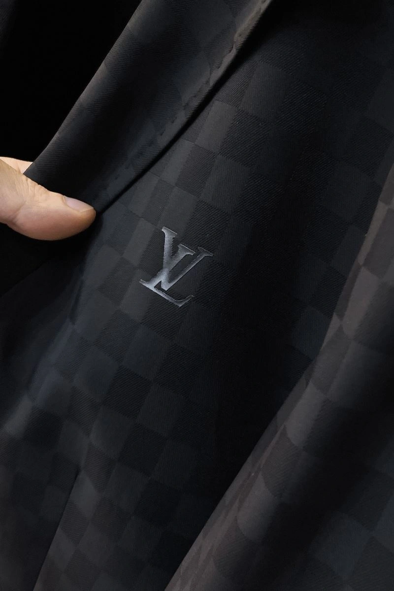 Casual Louis Vuitton Outwear 134945