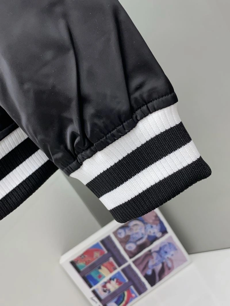 SmoothTexture Louis Vuitton Outwear 134941