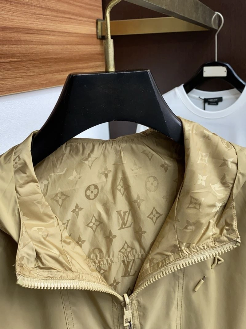 Louis Vuitton Outwear Sporty 134929
