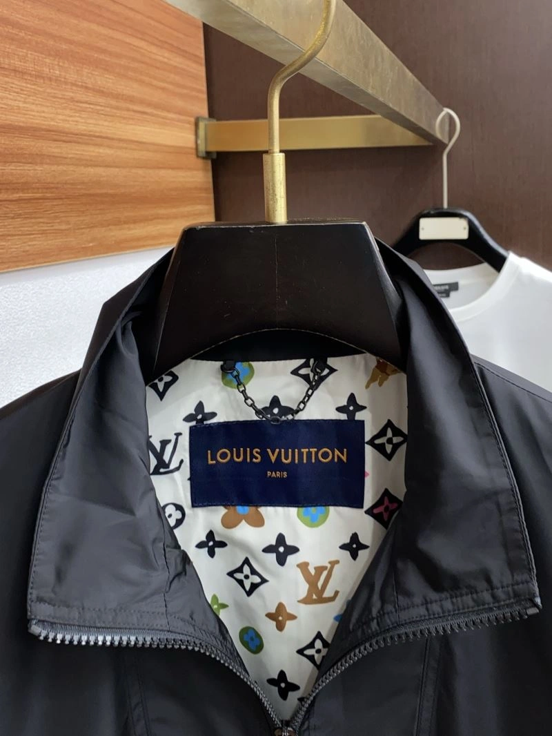 Durable Louis Vuitton Outwear 134921