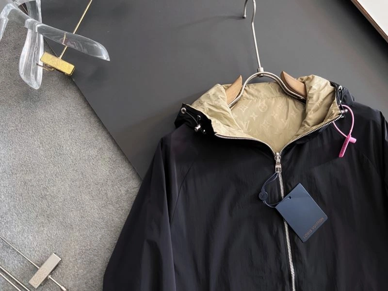 FashionForward Louis Vuitton Outwear 134918