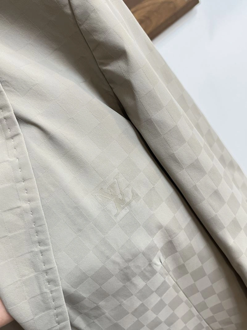 GoAnywhere Louis Vuitton Outwear 134932
