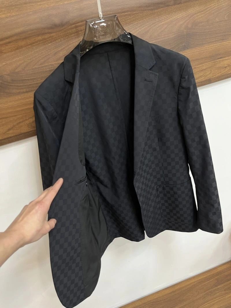 NewStyle Louis Vuitton Outwear 134926