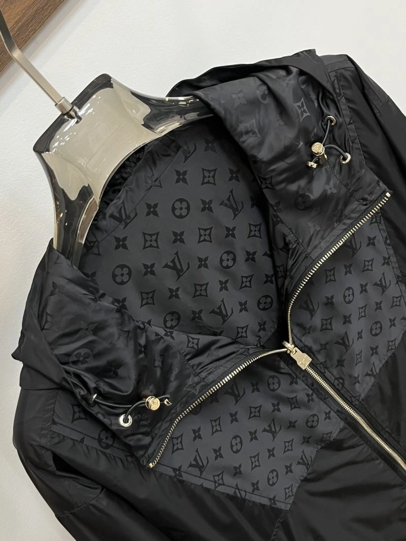 Sophisticated Louis Vuitton Outwear 134914