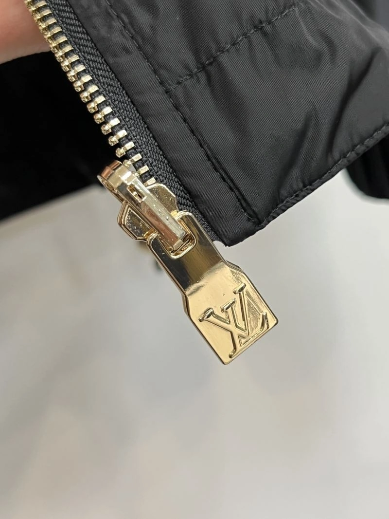 Sophisticated Louis Vuitton Outwear 134914