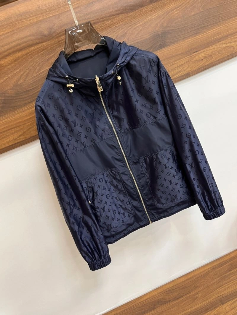 Comfortable Louis Vuitton Outwear 134940