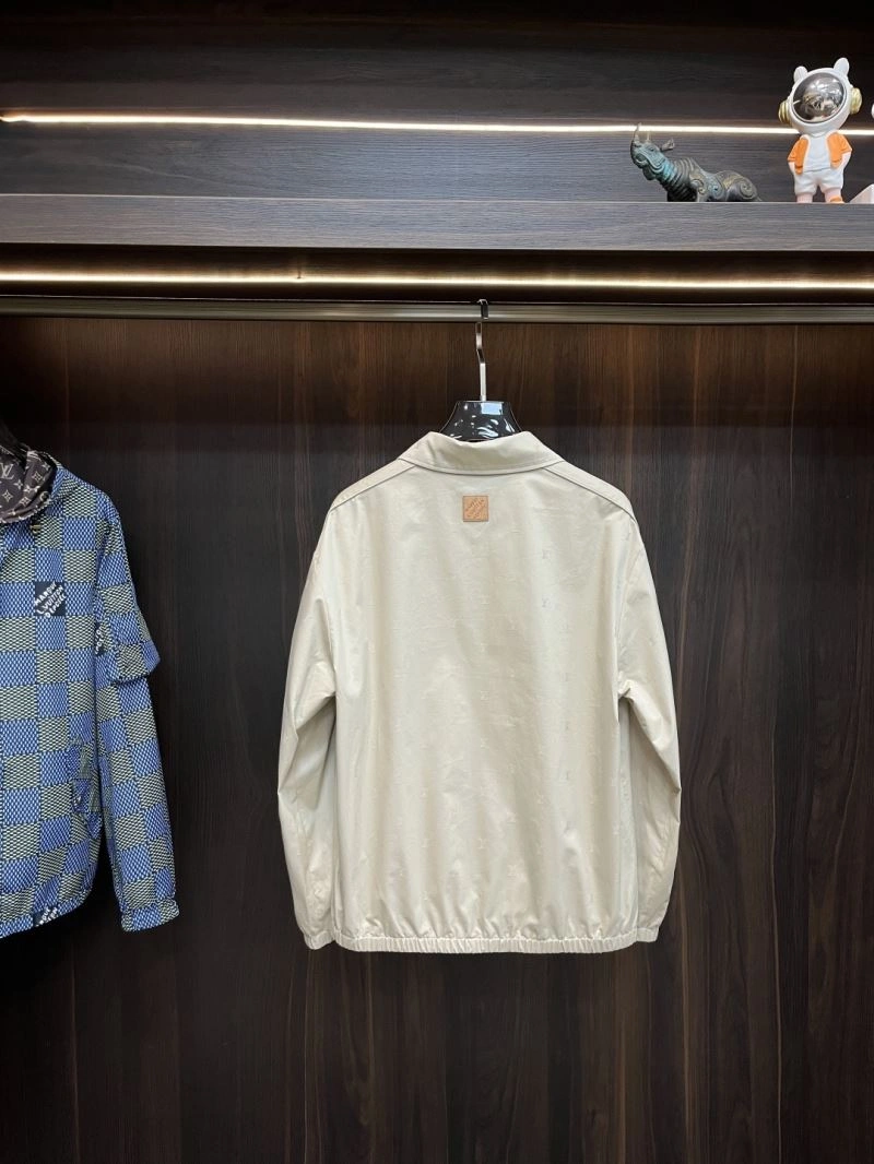 Classic Louis Vuitton Outwear 134919