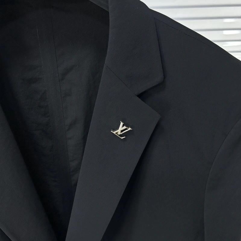 Functional Louis Vuitton Outwear 134930