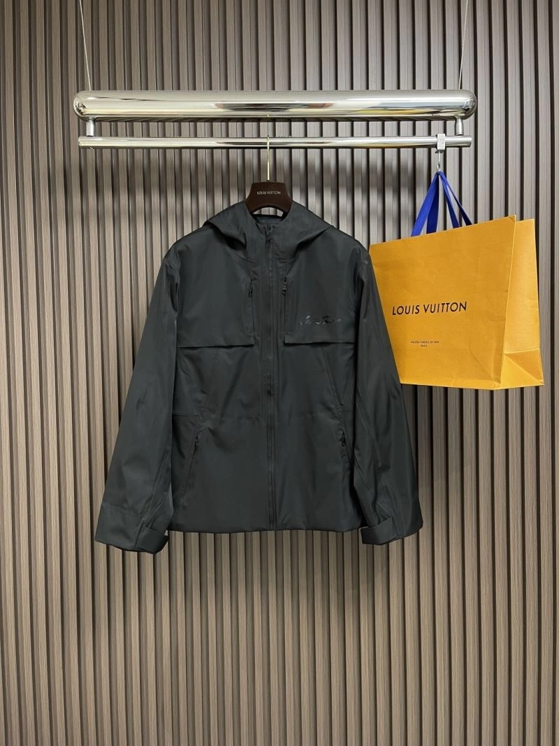 TimelessDesign Louis Vuitton Outwear 134928
