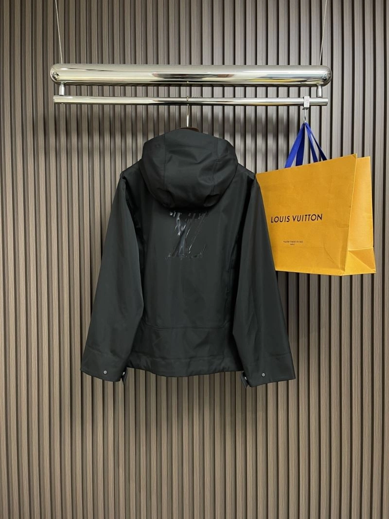 TimelessDesign Louis Vuitton Outwear 134928