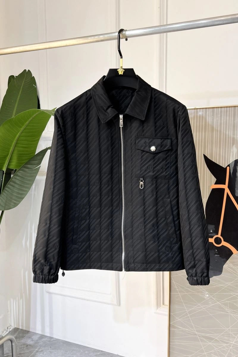 Resilient Louis Vuitton Outwear 134939