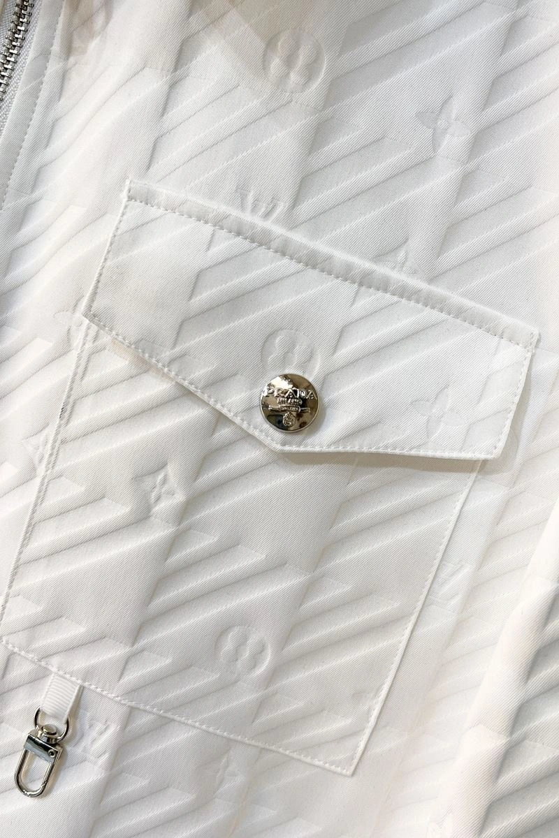 Resilient Louis Vuitton Outwear 134939