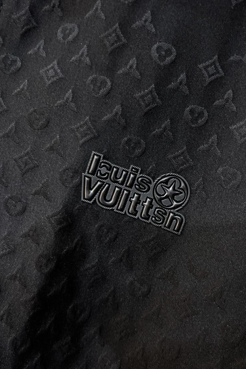 Louis Vuitton Outwear Chic 134920